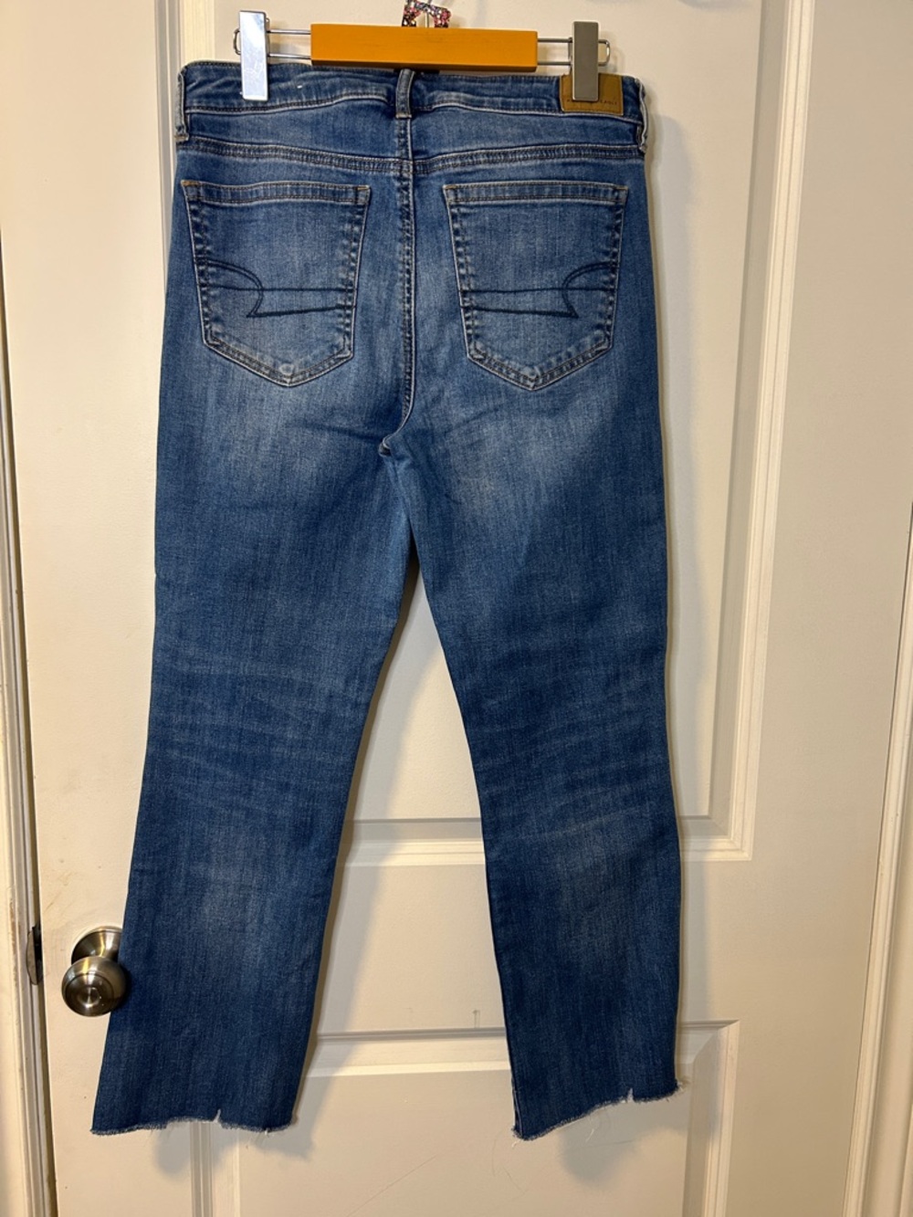 32. Women’s Blue Denim Jeans -American Eagle - Picture 7 of 8